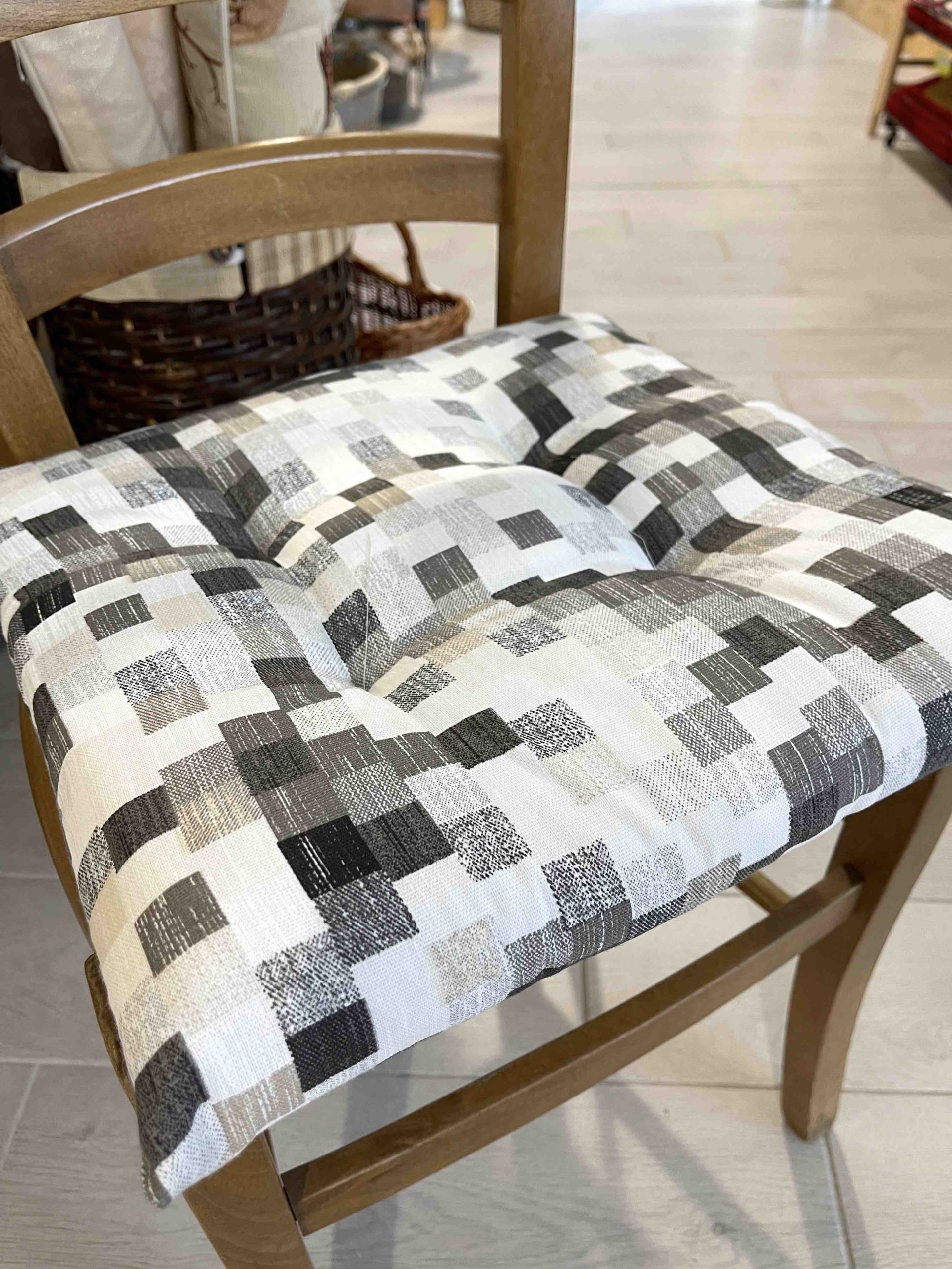 CUSCINO SEDIA TRAPUNTATO QUADRETTI DOMINO
