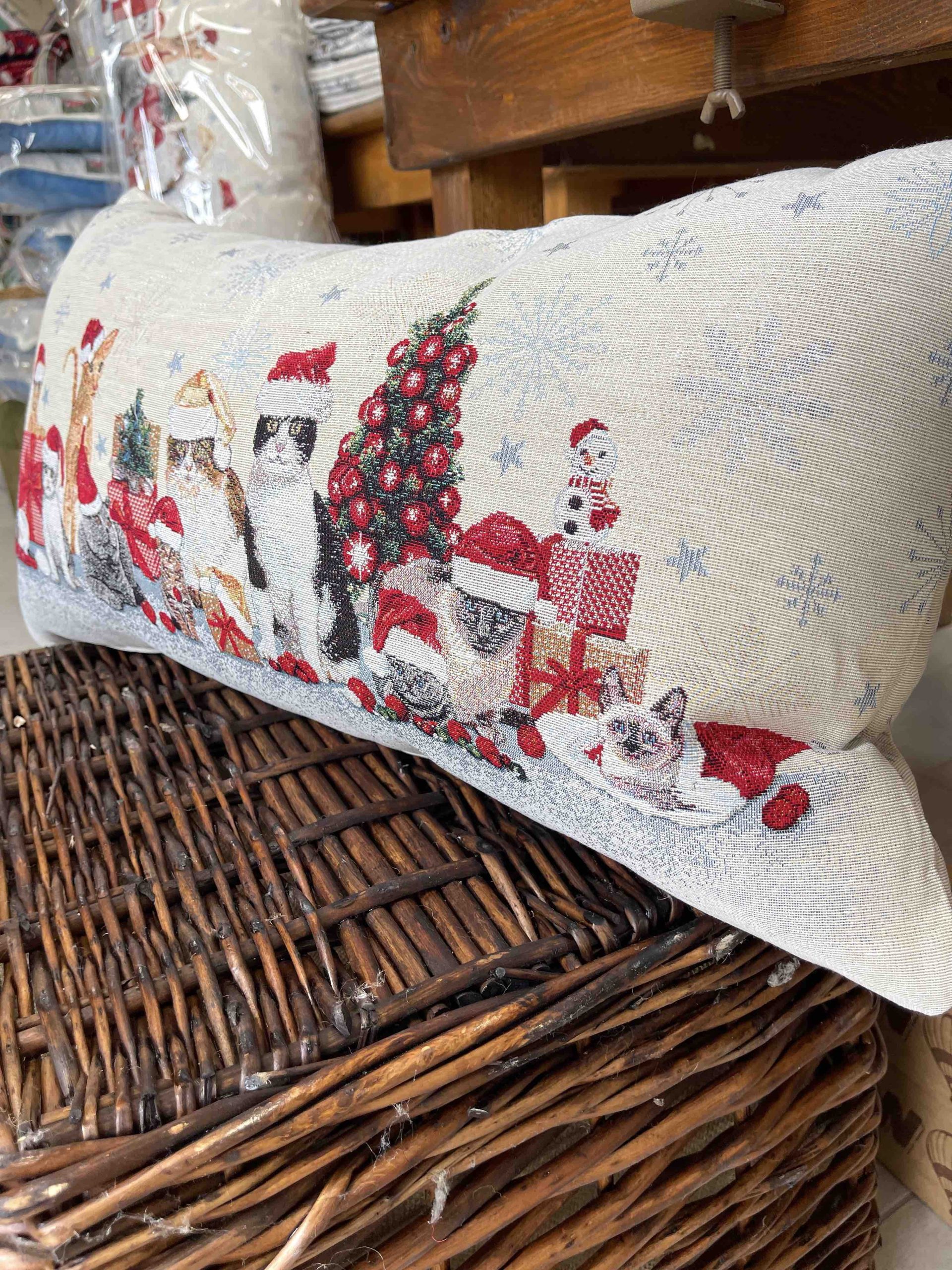 CUSCINO ARREDO GATTI NATALE RETT.