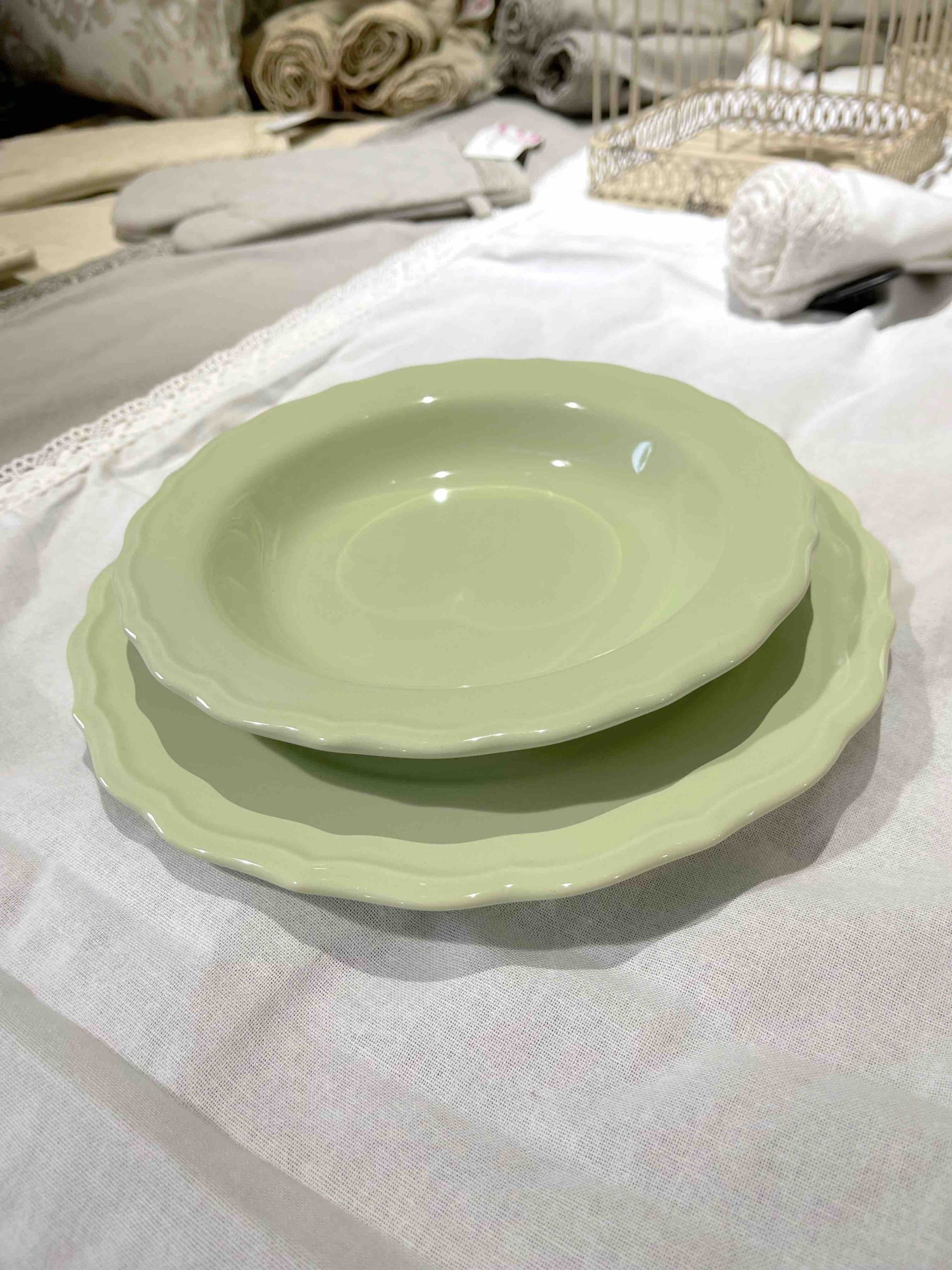 VACCHETTI PIATTO JULIET VERDE PASTELLO