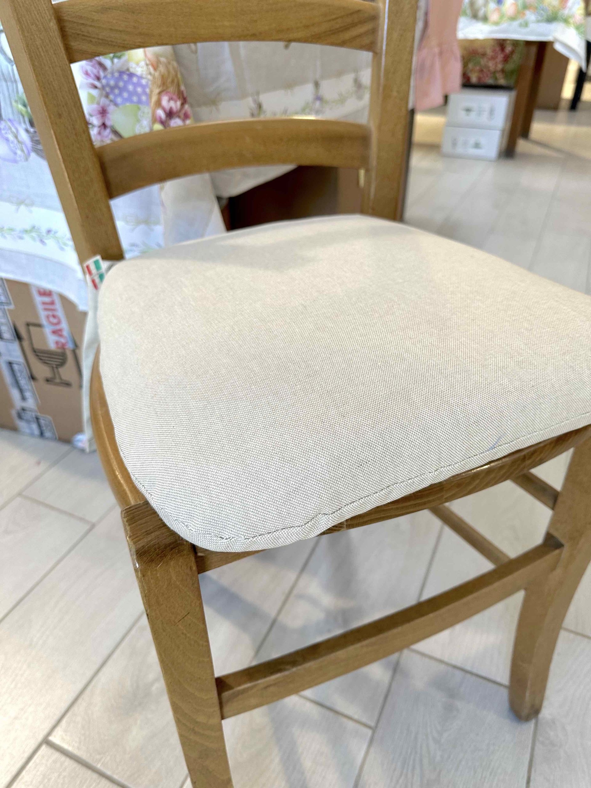 CUSCINO FORMA SEDIA SFODERABILE PANNA