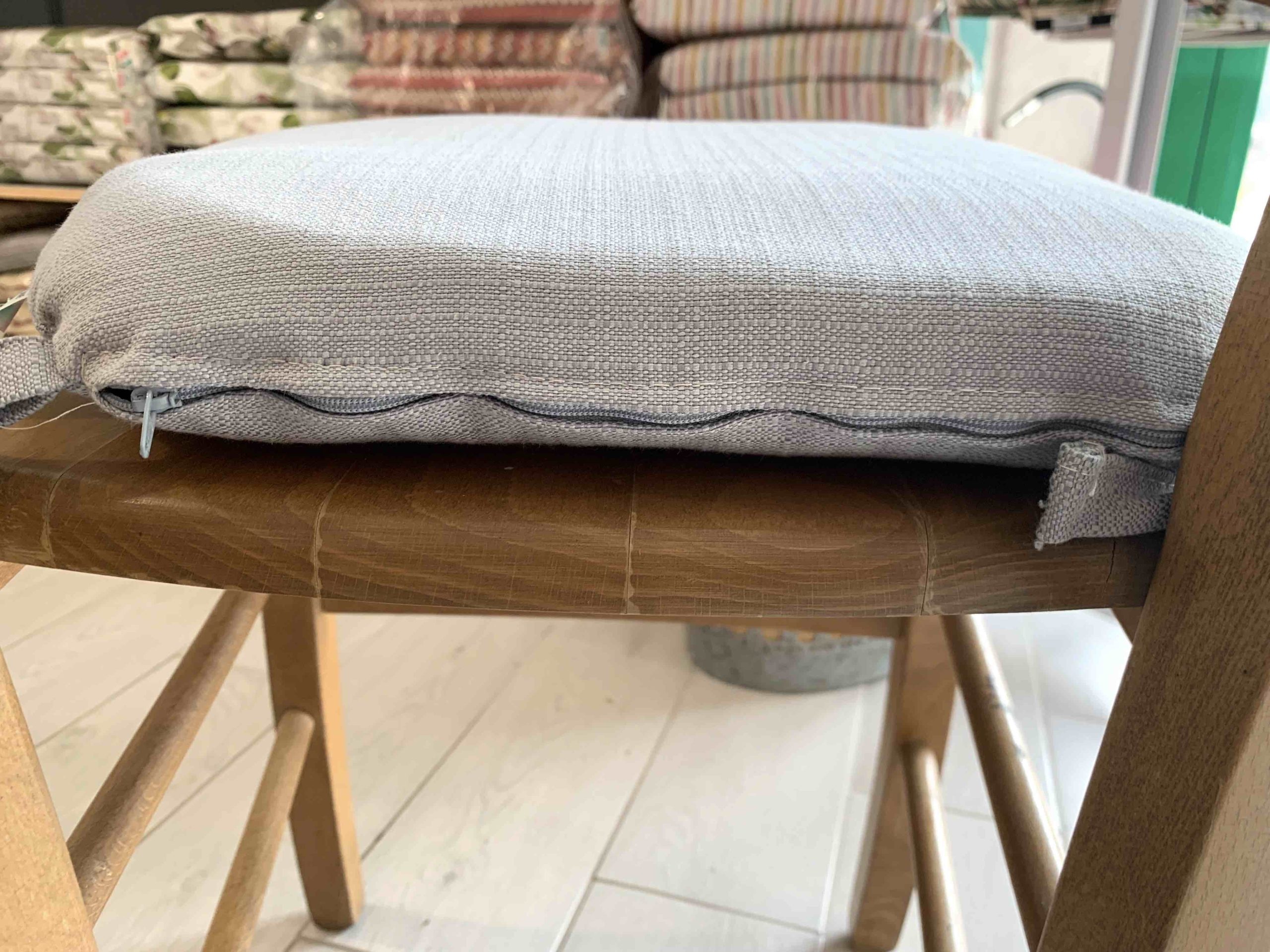 CUSCINO FORMA SEDIA SFODERABILE GRIGIO