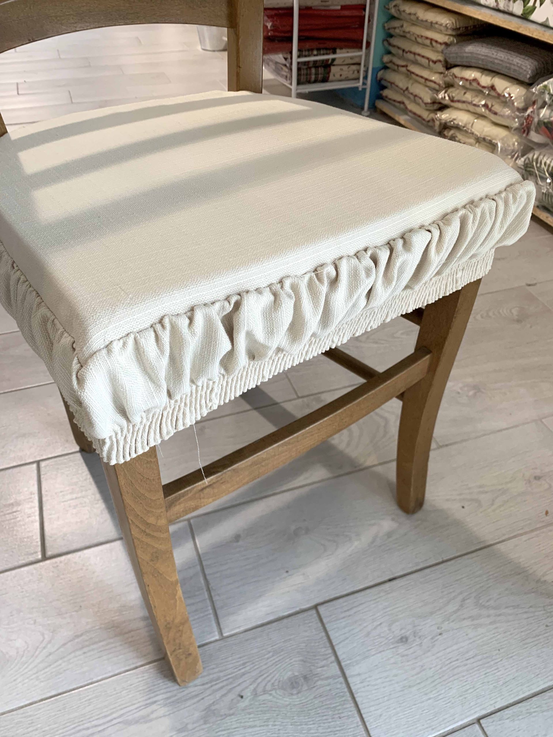 CUSCINO FORMA SEDIA SFPDERABILE C/ELASTICO PANNA
