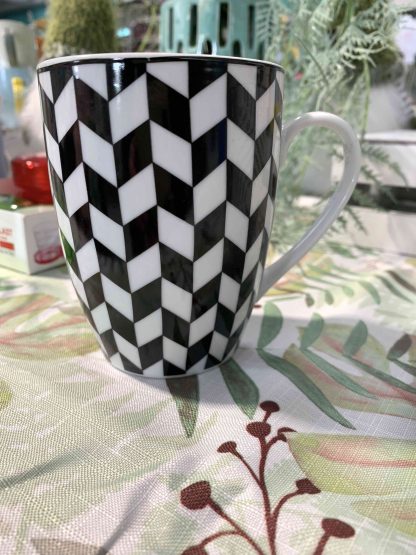 MUG GEOMETRICO BIANCA E NERA