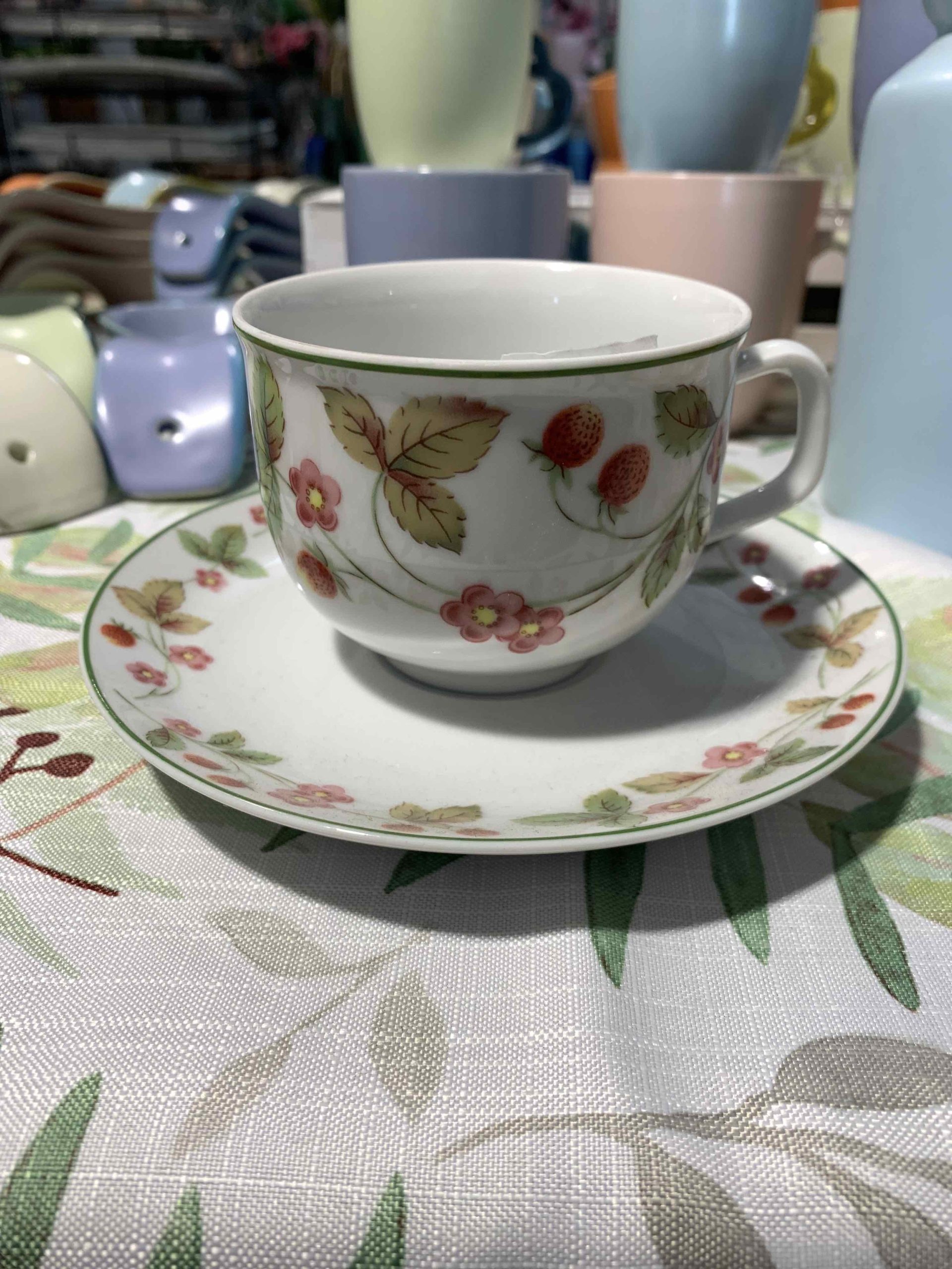 TAZZA THE' RETRO' FRAGOLINE DI BOSCO