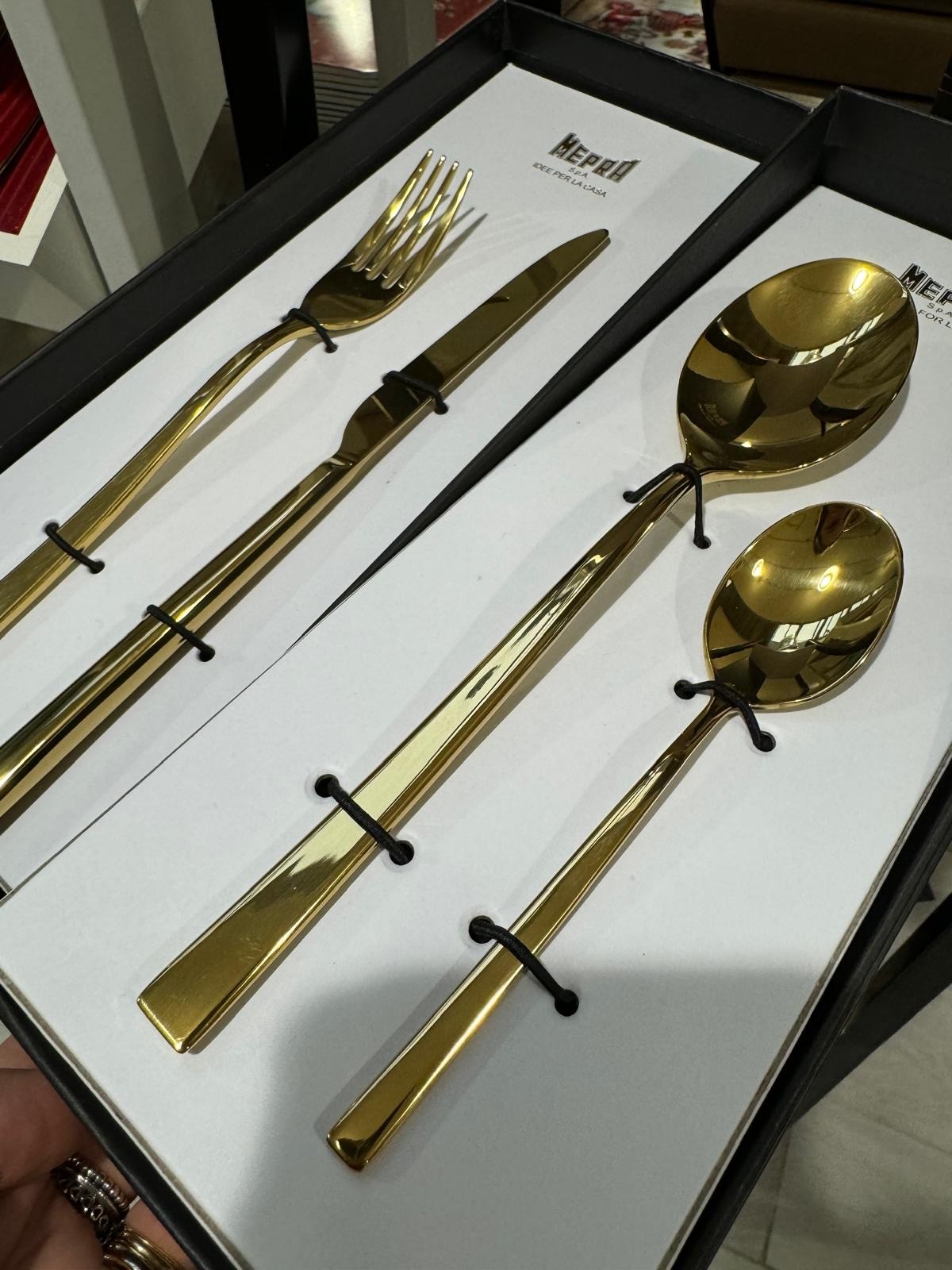 MEPRA SET 24 POSATE ORO LUCIDO