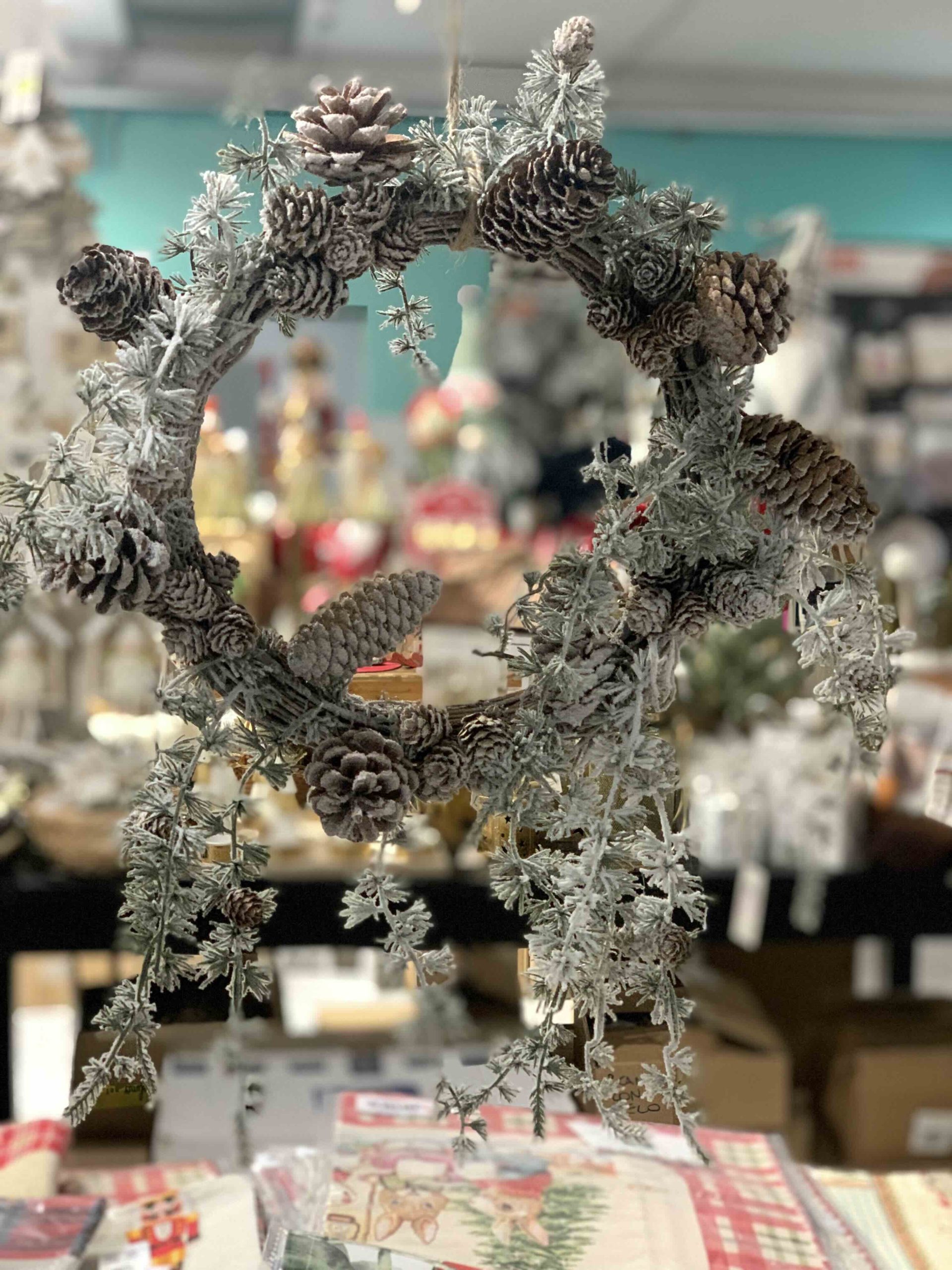 GHIRLANDA INNEVATA PIGNE