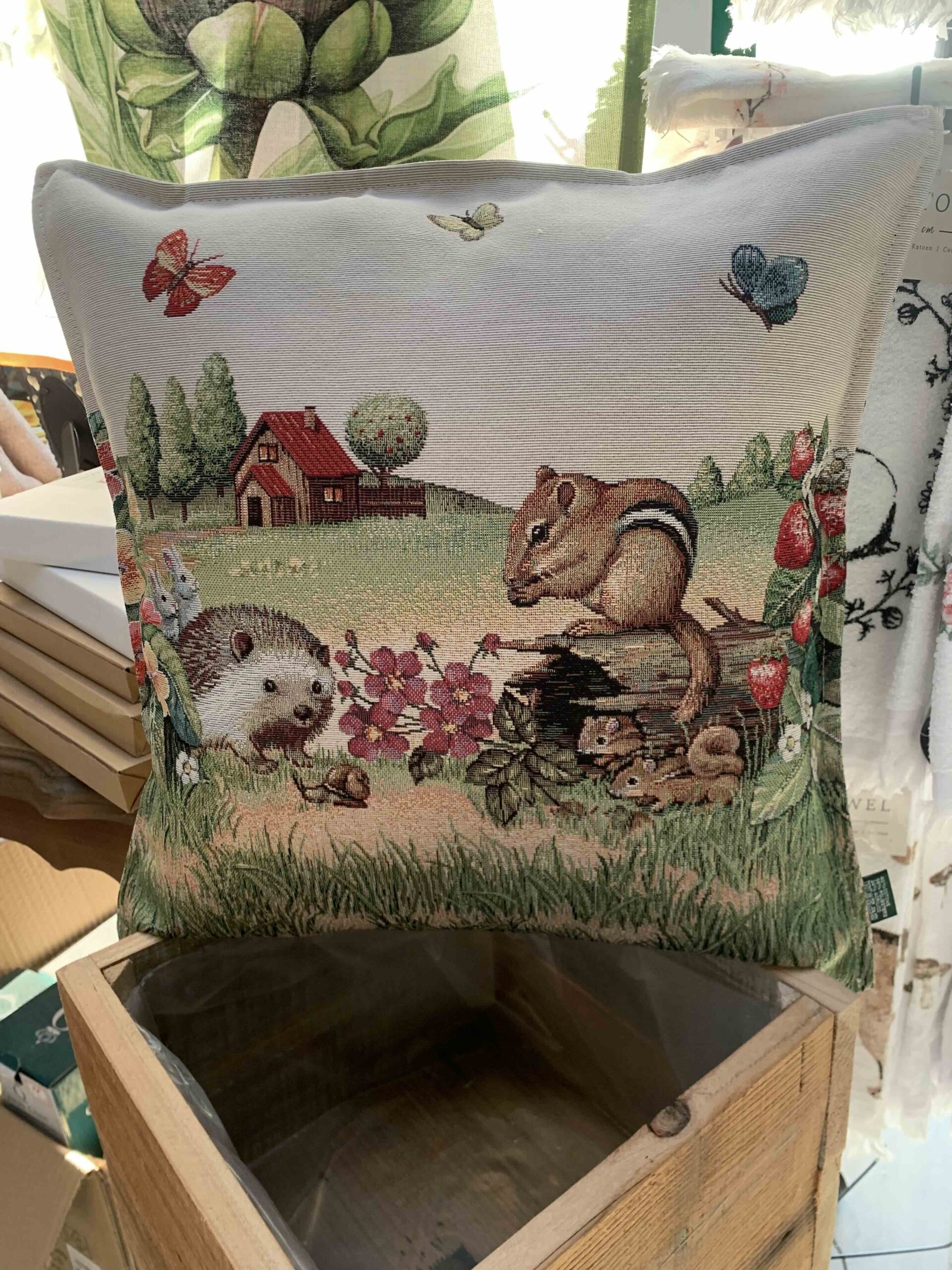 CUSCINO ARREDO ANIMALI DEL BOSCO SQUIT