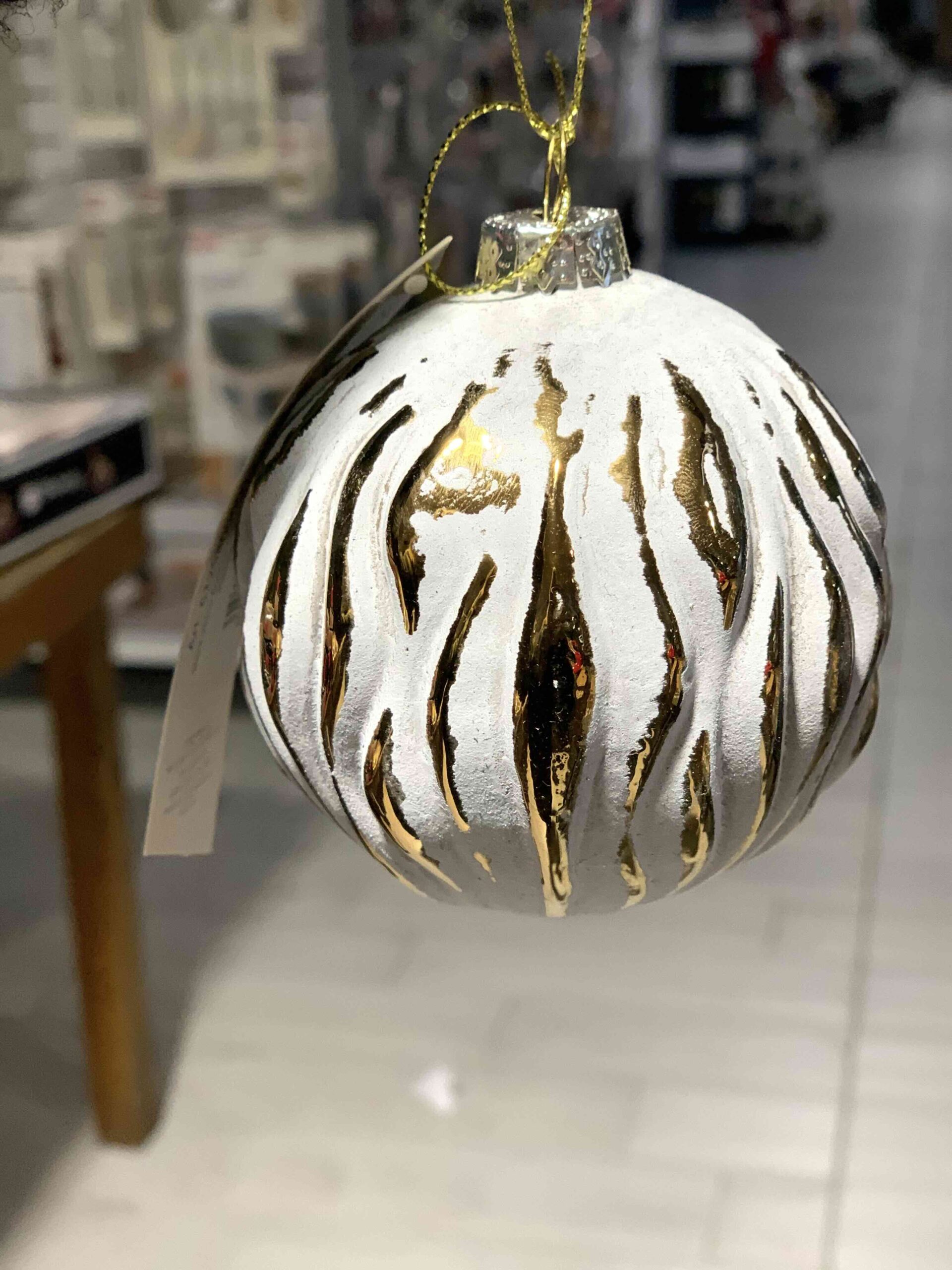 VACCHETTI PALLINA DI NATALE BIANCO OPACO ORO
